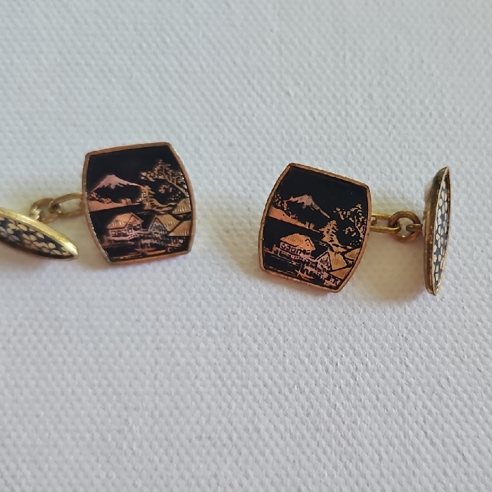 Vintage Etched Gold and Black Cufflinks